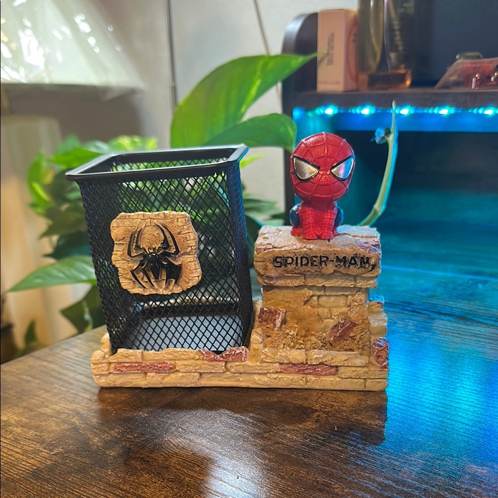 Spider-Man Pen Holder with Red and Black Design